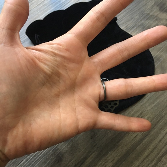 Ring - Picture 4 of 8